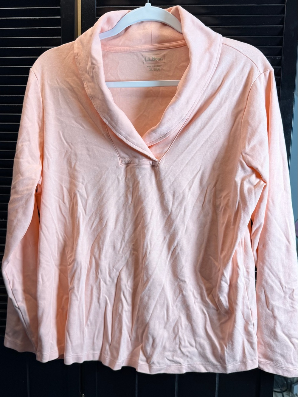 L.L. Bean Peach-Pink Long Sleeve V-Neck Shawl Collar Top